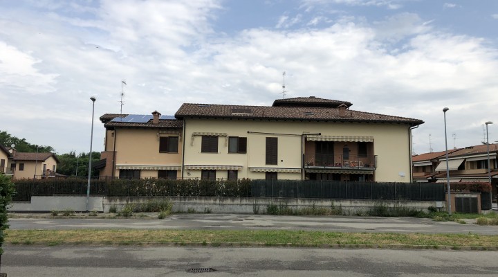 Recupero dei sottotetti con realizzazione di bilocale e trilocale mansardati a Pavia in via Dei Mantegazza n°17/A