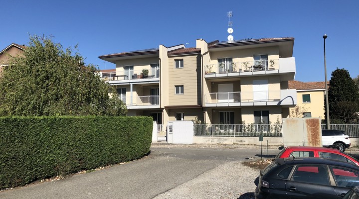 Palazzina residenziale in via Olevano, angolo via Briosco a Pavia